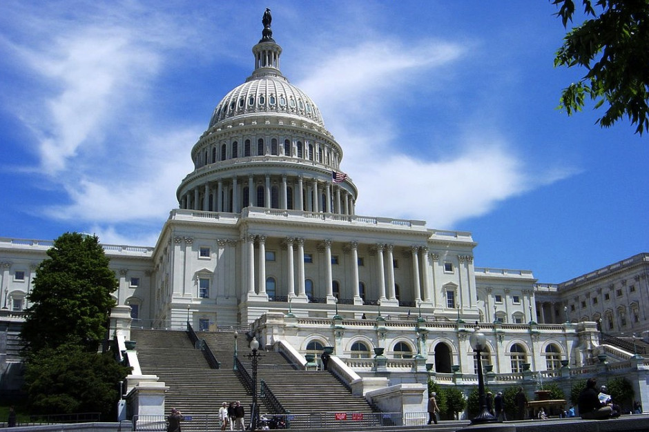 Kapitol Stanów Zjednoczonych; FOT. Kevin McCoy/Wikimedia Commons USA: chory na raka McCain weźmie udział w debacie dotyczącej Obamacare