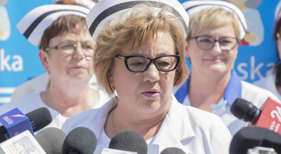 Lucyna Dargiewicz, przewodnicząca OZZPiP (na pierwszym planie) FOT. PTWP Lucyna Dargiewicz: pielęgniarkom nie chodzi tylko o płace