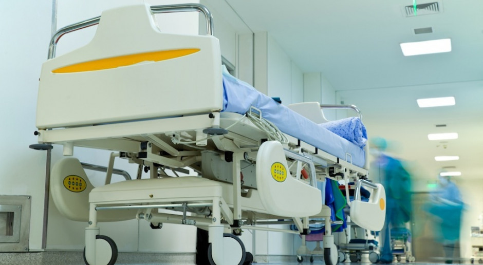Rzeszów: w szpitalu tymczasowym z 60 łóżek covidowych zajętych jest 12