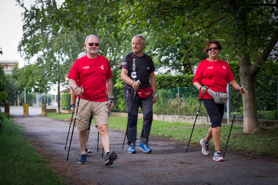 Kardiolodzy zalecają spacery, nordic walking, pływanie oraz jazdę na rowerze. Fot. Giorgio Minguzzi/Flickr.com (CC BY-SA 2.0) Kardiolog: sport jest wręcz zalecany osobom z chorobami serca