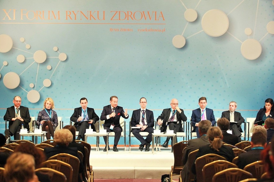 Eksperci sesji "Zdrowy szpital. Bezpieczeństwo i efektywność terapii" podczas XI Forum Rynku Zdrowia. Fot. PTWP Jakość w placówkach ochrony zdrowia musi się opłacać również finansowo