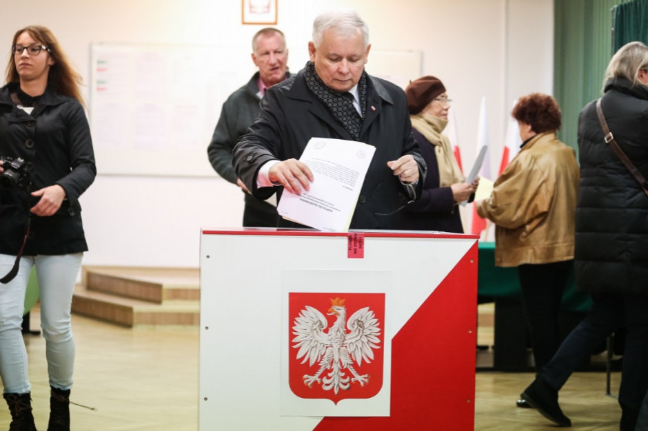 Głosuje prezes PiS Jarosław Kaczyński; FOT. Agencja FORUM PiS wygrywa: koniec NFZ, system budżetowy i sieć szpitali?