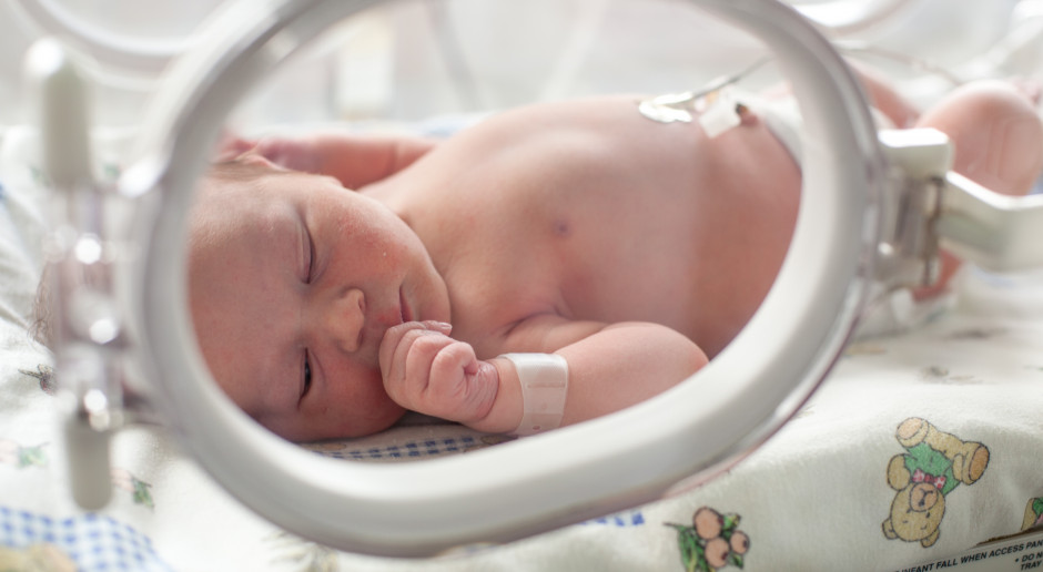 MZ: nie planujemy obniżki wycen świadczeń neonatologicznych i pediatrycznych