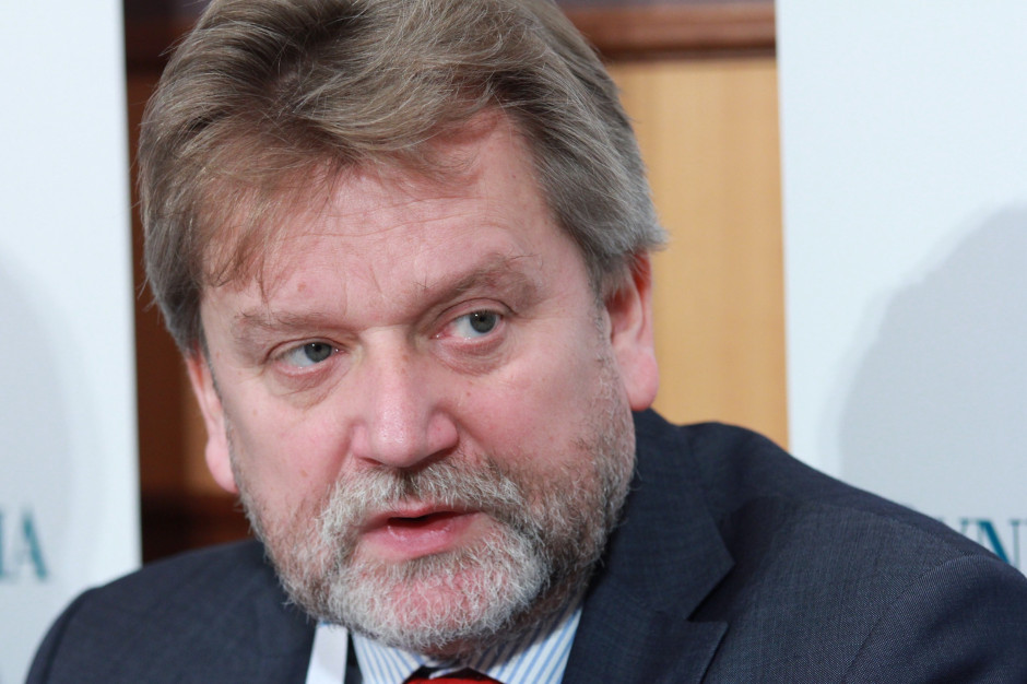 Pieniądze, które wydajemy na leczenie chorób odtytoniowych, to większe kwoty niż te, które wydajemy na refundację leków - wskazywał wiceminister zdrowia Jarosław Pinkas, zapowiadając zwalczanie nikotynizmu. Fot. PTWP MZ zapowiada twardą walkę z nikotynizmem, również z e-papierosami