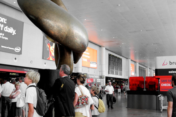 W tej hali lotniska Zaventem doszło do zamachu. Fot. Lora Rajah/Flickr (CC BY 2.0) Zamachy w Brukseli: Polacy hospitalizowani