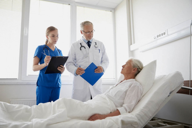 Polscy pacjenci źle oceniają jakość komunikacji ze swoim lekarzem. Fot. Shutterstock Lekarze pozwalają pacjentom pytać, ale nie wszyscy