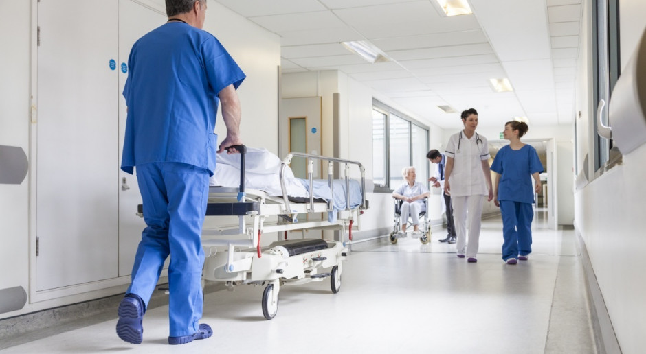 Czy wymagania dotyczące pomieszczeń i urządzeń sprawiły, że szpitale są bezpieczne dla pacjentów?