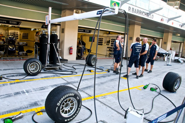 Poznali sekrety zespołu, który jest najszybszy w Formule 1. Fot. Jitesh Jagadish/Flickr (CC BY 2.0) Wielka Brytania: lekarze skorzystają z doświadczeń mechaników Formuły 1?