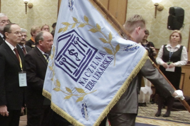 Lekarski samorząd przedstawił najważniejsze uwagi dotyczące funkcjonowania systemu ochrony zdrowia. Fot. PTWP (zdj. archiwalne) Na zjeździe lekarze podjęli stanowiska dotyczące m.in. szkoleń, wynagrodzeń i konkurencji