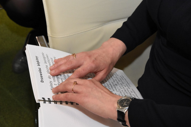 FOT. Arch. RZ; zdjęcie ilustracyjne Wrocław: szpital otrzymał karty pacjenta napisane alfabetem Braille'a