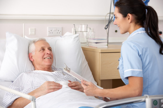 "Propozycje Naczelnej Izby Pielęgniarek i Położnych nie mają nic wspólnego z nakazem pracy". Fot. Shutterstock Absolwenci pielęgniarstwa z obowiązkiem pracy w zawodzie?