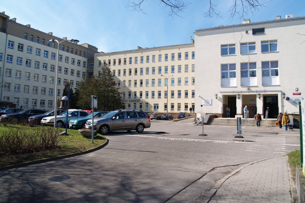 Narodowy Instytut Geriatrii, Reumatologii i Rehabilitacji w Warszawie. Fot. Kacper Krysztofik, SJ Consulting NCN sfinansuje badania na temat reumatoidalnego zapalenia stawów