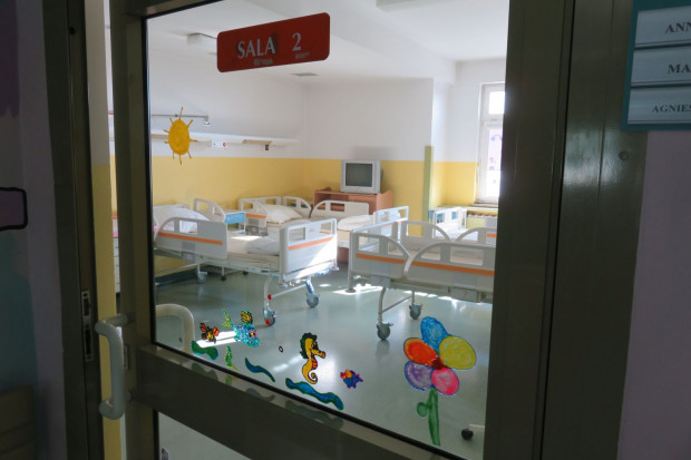 Pediatrzy zwracają uwagę, że brakuje i lekarzy i pieniędzy Fot. Fotolia (zdjęcie ilustracyjne) Pediatrzy alarmują: systemowi opieki nad dziećmi grozi zapaść