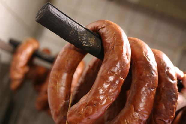 Według epidemiologów problem ze zwiększeniem częstotliwości występowania salmonelloz u ludzi nasilił się wraz ze wzrostem koncentracji produkcji zwierzęcej. Fot. PTWP Przybywa zachorowań na salmonellozę, tylko w I półroczu 2017 r. było ich...