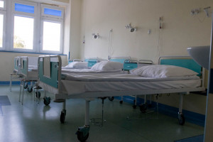NFZ: mechanizm finansowania hospitalizacji pacjentów pocovidowych