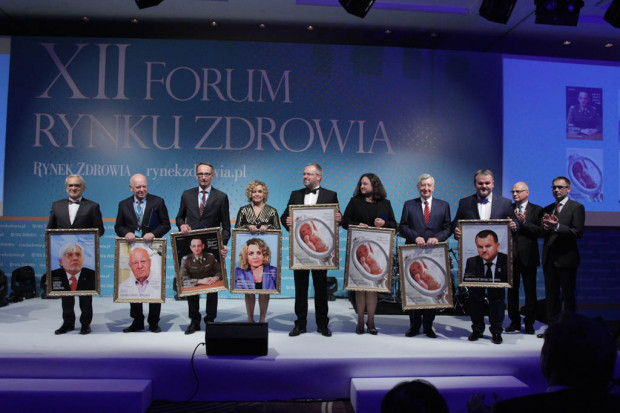 Laureaci Portetów Polskiej Medycyny 2016; FOT. PTWP Gala XII Forum Rynku Zdrowia: Laureaci Portretów Polskiej Medycyny (relacja wideo)