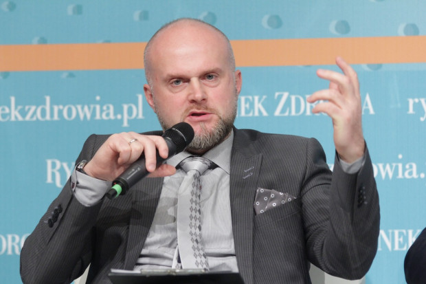 Krzysztof Łanda przedstawił także główne cele nowelizacji ustawy refundacyjnej i narzędzia, jakimi będą osiągane. Fot. Michał Oleksy/PTWP Łanda: zmiany w finansowaniu wyrobów medycznych "1 kwietnia albo 1 maja 2017"