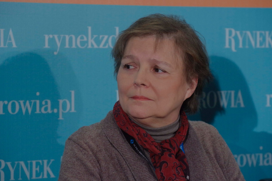 Dyrektor Federacji Suplementów Anna Mossakowska-Ziemniak przekonywała, że "wielu producentów dba o jakość suplementów" i cała branża zajmująca się ich produkcją nie może odpowiadać za to, co robią niektórzy wytwórcy. Fot. PTWP Ekspert: wielu producentów dba o jakość suplementów, branża nie może odpowiadać za wszystkich