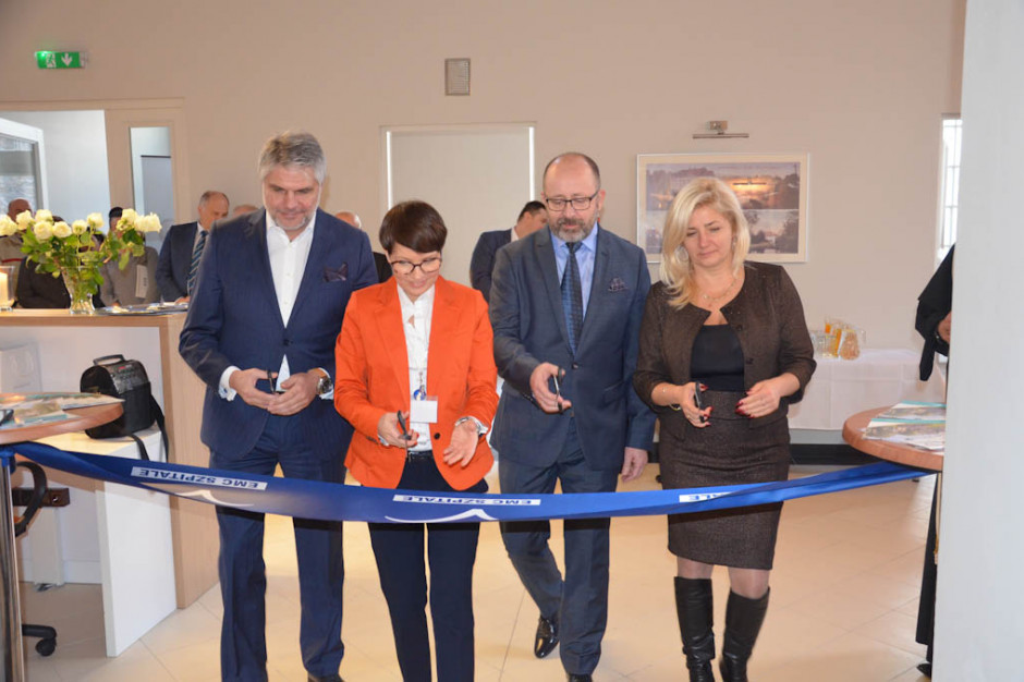 Podczas otwarcia przychodni EMC w Kowarach Kowary: nowa siedziba przychodni EMC jest już gotowa