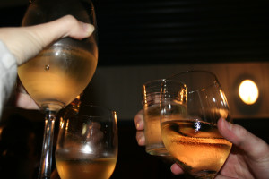 Już umiarkowane picie alkoholu zwiększa zagrożenie migotaniem przedsionków