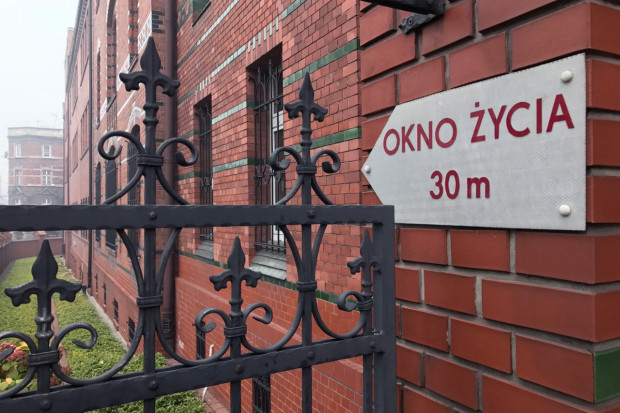 FOT. PTWP; zdjęcie ilustracyjne RPD: okno życia - w nim się dziecko zostawia, a nie porzuca