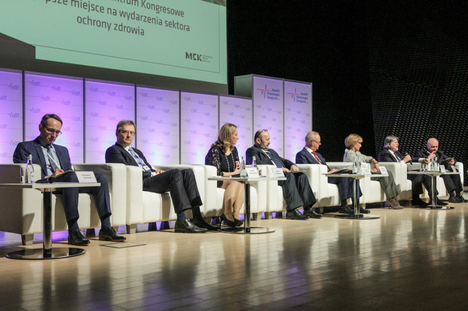 Andrzej Sośnierz przekonywał, że sieć szpitali jest antypacjenckim systemem finansowania Fot. PTWP HCC 2017: sieć szpitali - system anty- czy propacjencki?