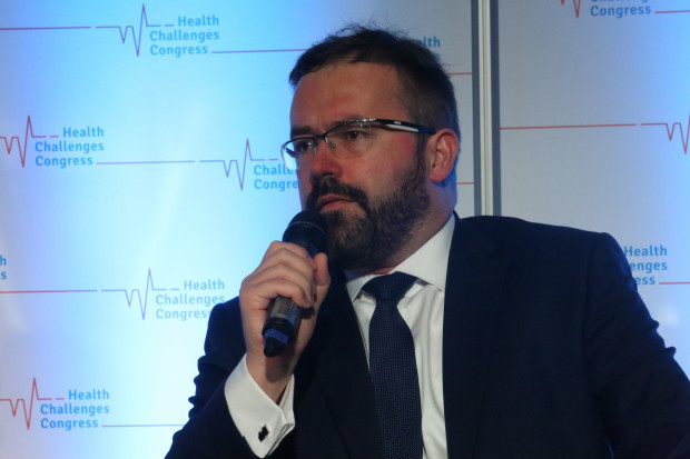 Wojciech Zawalski, dyr. Departamentu Świadczeń Opieki Zdrowotnej NFZ. Fot. PTWP Wkrótce NFZ przedstawi nowy program opieki koordynowanej, kolejny w drodze