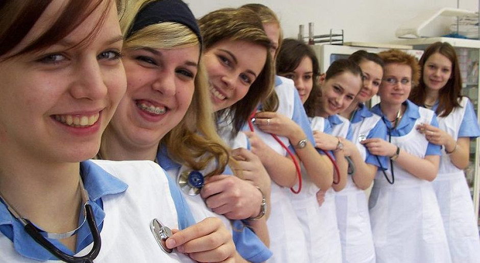 Lubelska szkoła wyższa kształci też pielęgniarki: oferuje stypendia i dodatki do pensji