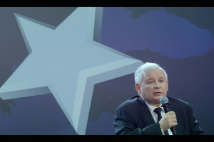 Jarosław Kaczyński przejdzie operację wszczepienia endoprotezy stawu kolanowego
