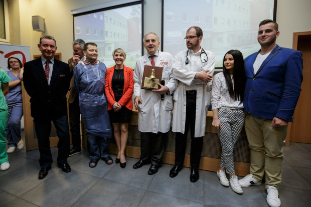 Protezy serca POLVAD Religa są stosowane m.in. u pacjentów Śląskiego Centrum Chorób Serca w Zabrzu. Fot. Mariusz Jakubowski Prof. Zembala: polskie protezy serca sprawdzają się i są bezpieczne