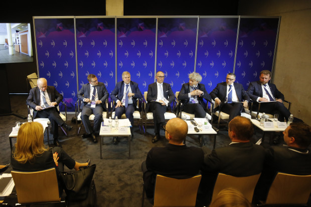 Podczas sesji "Innowacje w medycynie" - EEC 2017: FOT. PTWP Drenaż mózgów dewastuje polską naukę i medycynę. Możemy to zmienić