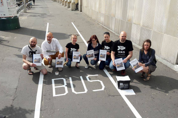 Warszawa: organizacje antysmogowe apelują o stworzenie planu rozwoju buspasów. Fot. Warszawski Alarm Smogowy. Warszawa: organizacje antysmogowe apelują o stworzenie planu rozwoju buspasów