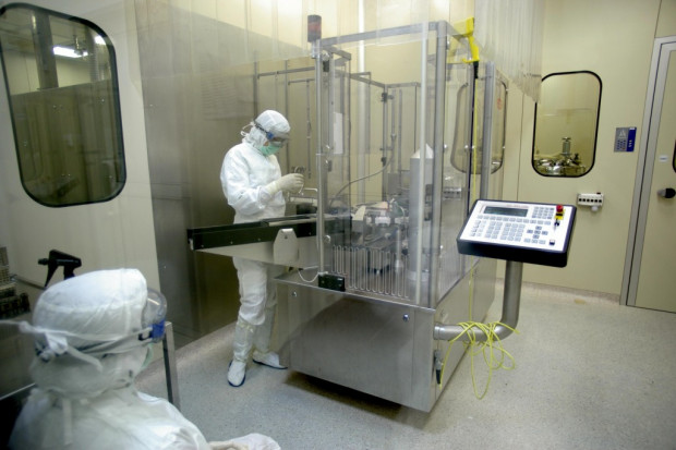 Przemysł farmaceutyczny, po przemyśle obronnym, wydaje najwięcej na badania i rozwój. Fot. Archiwum Eksperci: inwestycje przemysłu farmaceutycznego zwiększą bezpieczeństwo lekowe kraju