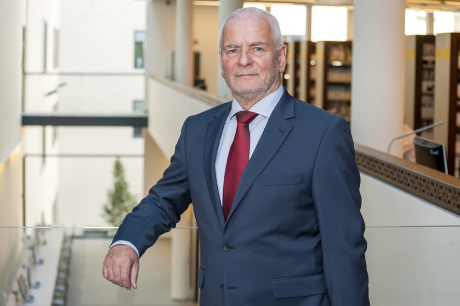 Prof. Marek Ziętek. Fot. Biuro Prasowe Uniwersytetu Medycznego we Wrocławiu Prof. Ziętek rezygnuje z funkcji rektora Uniwersytetu Medycznego: jestem po ludzku zmęczony, a śmierć przyjaciela uświadomiła mi...