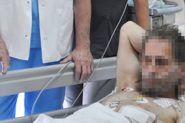 Pacjent czuje się dobrze. Fot. Starostwo Powiatowe Kędzierzyn-Koźle: w ostatniej chwili zaszyli w sercu ranę zadaną nożem