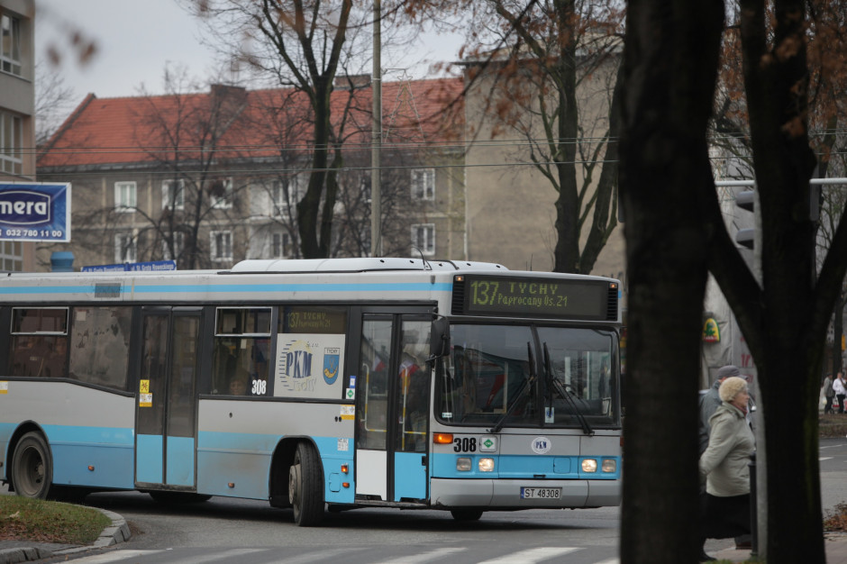 Alternatywnie napędzane publiczne środki transportu (autobusy elektryczne, o napędzie wodorowym czy LNG) poprawiają jakość powietrza. Fot. PTWP UE stawia na niskoemisyjne autobusy miejskie, chodzi o jakość powietrza