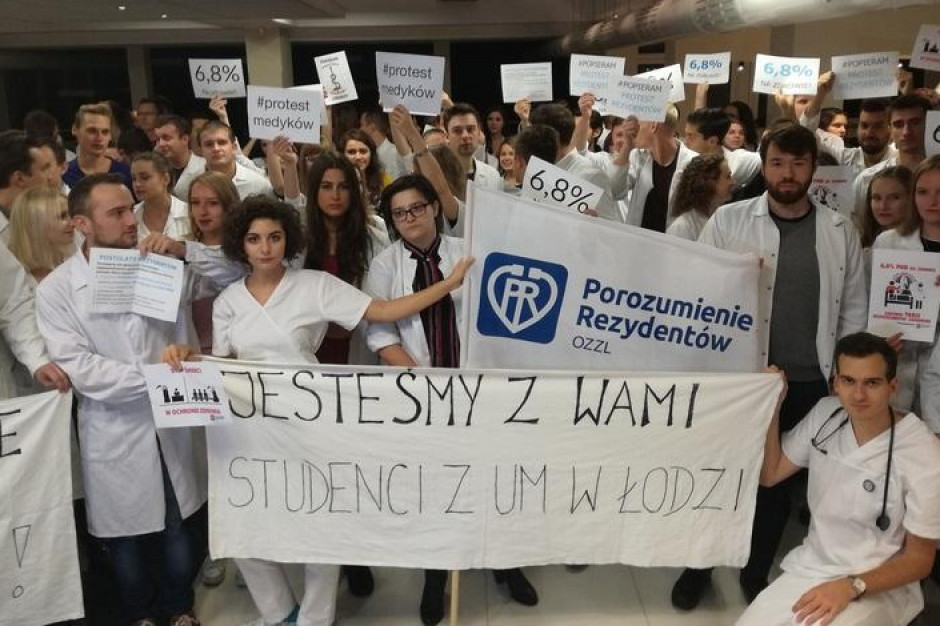 Spiegel Online: nie tylko w Polsce protestują lekarze. FOT. Twitter Spiegel Online: nie tylko w Polsce protestują lekarze