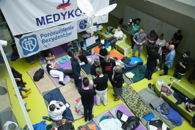 Protest głodowy rezydentów, październik 2017 FOT. PTWP Rezydenci: nie chcemy wracać do klauzul, tylko je stopniowo eliminować