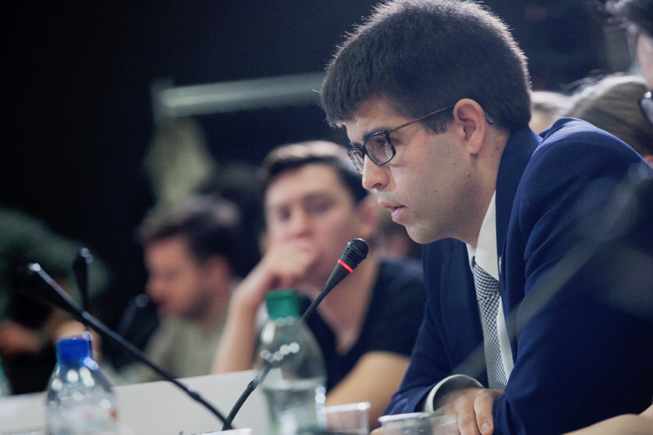 Łukasz Jankowski: Nasz projekt to "tak" dla projektu pana ministra Radziwiłła, z tym że zostały zmienione współczynniki. Fot. PTWP/Paweł Pawłowski Rezydenci: obywatelski projekt ustawy, czyli wzrost nakładów do 6,8 proc. PKB w 3 lata
