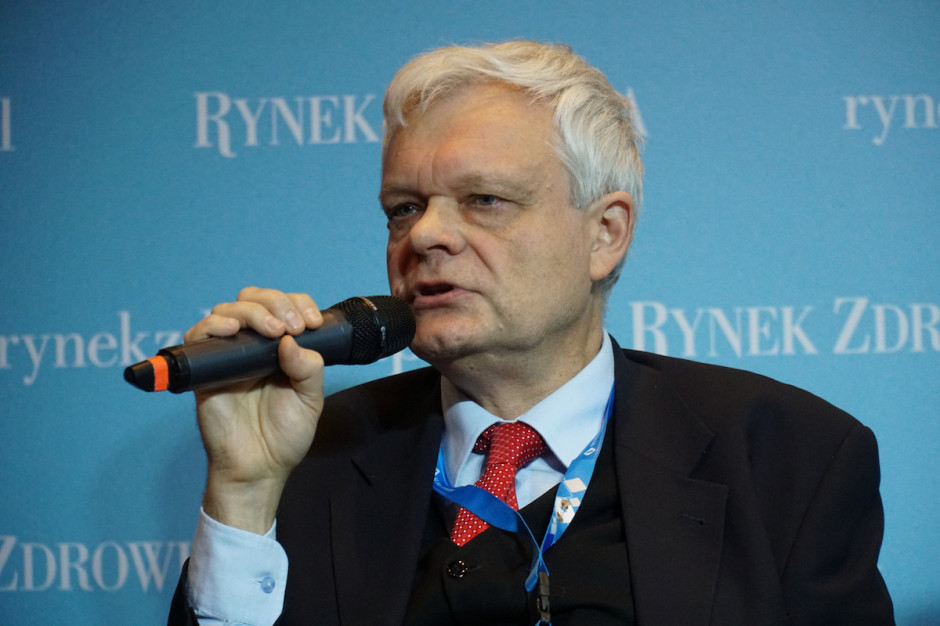 Piotr Gryza: NFZ podaje tylko łączną kwotę ryczałtu z podziałem na poszczególne miesiące. Fot. PTWP Wyliczanie ryczałtów: były minister zdrowia strofuje NFZ