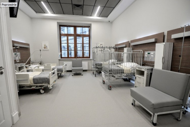 Jedna z wyremontowanych sal w Warszawskim Szpital dla Dzieci; FOT. R. Motyl/um.warszawa.pl Warszawa: zakończył się remont najstarszej części szpitala dziecięcego