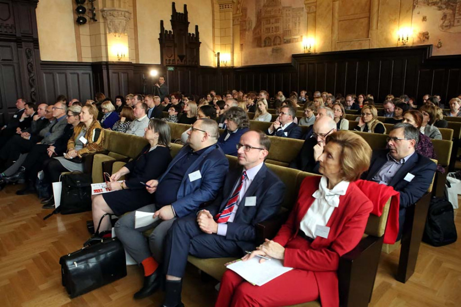IV Barbórkowe Spotkanie Geriatryczne zgromadziło w Katowicach liczne grono geriatrów i innych specjalistów, którzy zajmują się leczeniem pacjentów w zaawansowanej starości. Fot. Eliza Madej Katowice: leczenie geriatryczne to wyzwanie, także jak nie popełniać prostych błędów