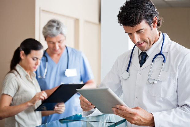 Program będzie realizowany przez szpital powiatowy EKG Fot. Shutterstock (zdjęcie ilustracyjne) Zawiercie: teleopieka dla mieszkańców - płaci UE, realizuje szpital