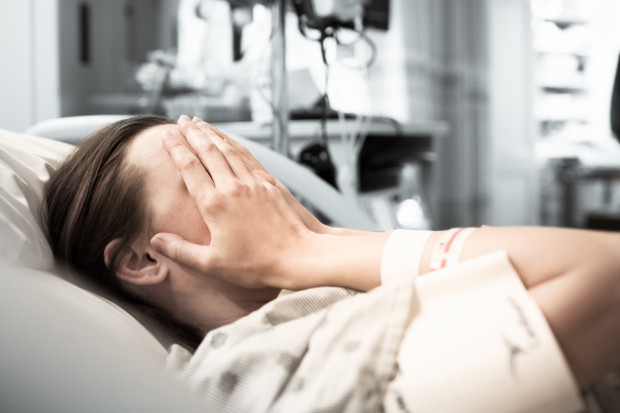 Wczesna diagnostyka często zapobiega tragediom jakim są samobójstwa osób przeżywających załamanie psychiczne. Fot. Shutterstock Specjaliści: korzystanie z pomocy psychiatrów, to nie wstyd
