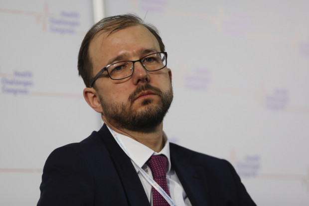 Wiceminister Piotr Dardziński: - Chcielibyśmy powołać instytucję, która nie będzie koncentrowała się na budynkach i laboratoriacha, ale na budowaniu zespołów zorientowanych na szybkie osiąganie wyraźnie zdefiniowanych celów. Fot. PTWP Wiceminister Dardziński na HCC 2018: w tym roku pierwsze rekrutacje do WIB