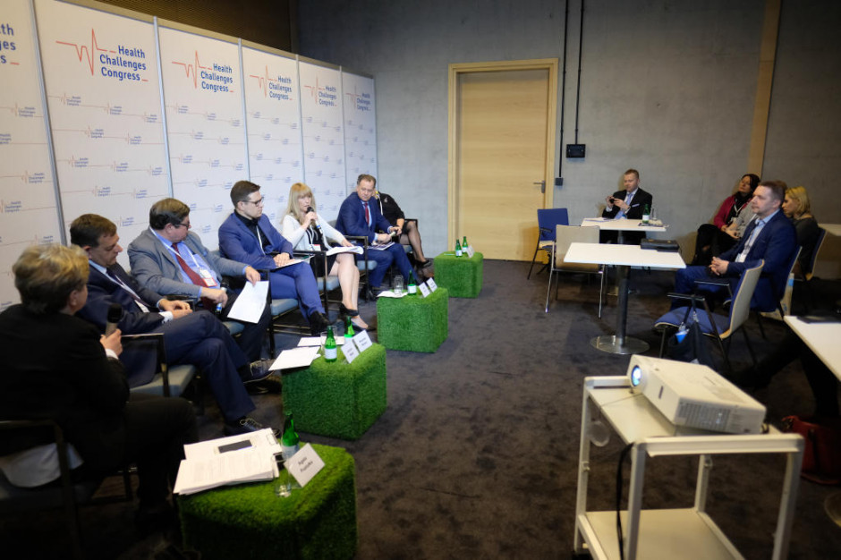 Czy Polacy to lekomaniacy? - zastanawiali się uczestnicy sesji zorganizowanej w ramach III Kongresu Wyzwań Zdrowotnych. Fot. PTWP HCC 2018: suplementy diety - bardziej zwodzą czy pomagają?