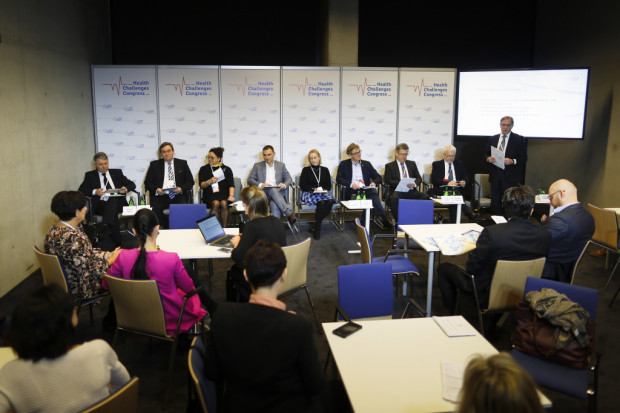 Paneliści sesji Ginekologia i Położnictwo na III Kongresie Wyzwań Zdrowotnych w Katowicach (8-10 marca). Fot. PTWP Czy ginekolodzy mogą wygrać ze stale rosnącą liczbą cięć cesarskich?