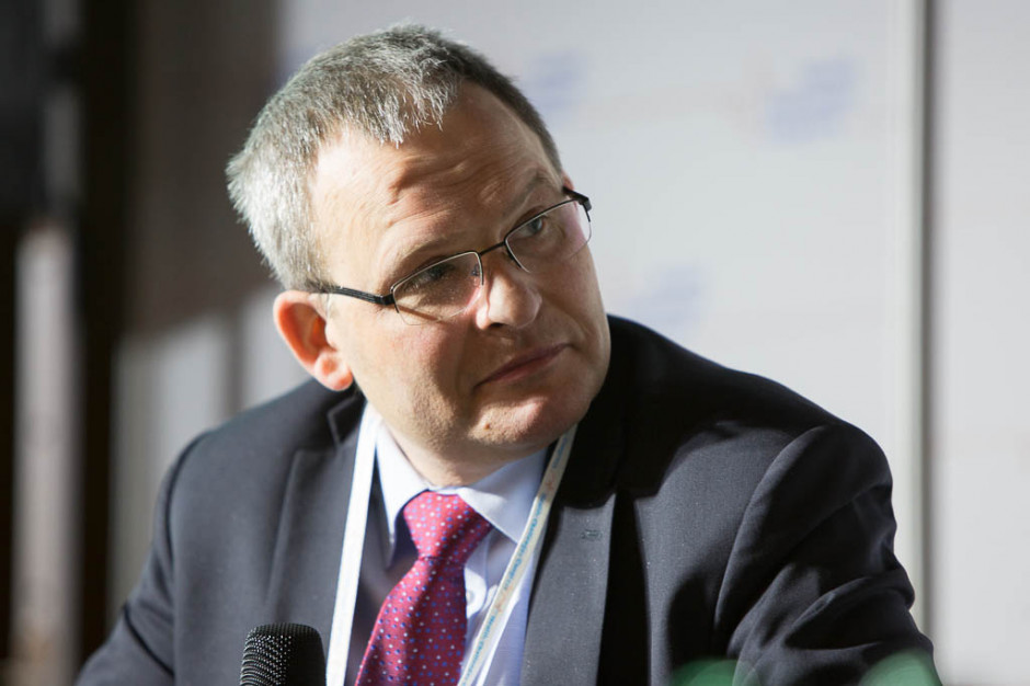 Wiceminister Maciej Miłkowski: - 4 mln dawek odsprzedamy np. Ukrainie, Gruzji czy Albanii. Fot. PTWP Miłkowski: odsprzedamy innym krajom szczepionki firmy AstraZeneca