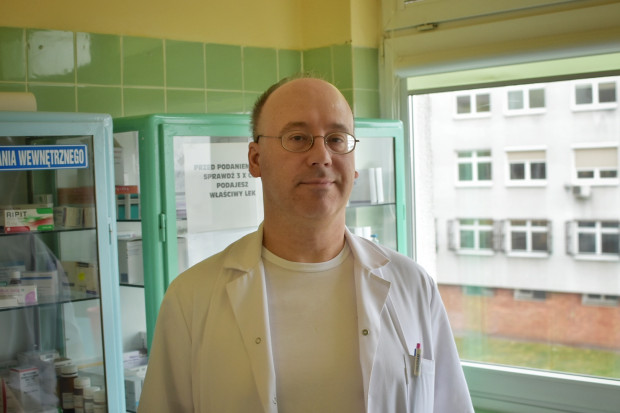- Lekarz musi być dobrym śledczym i umiejętnie, z taktem prowadzić wywiad - mówi neurolog Michał Kępa. Fot. Materiały prasowe Neurolog w Prima Aprilis: kiedy kłamiemy, mózg uaktywnia mechanizmy...