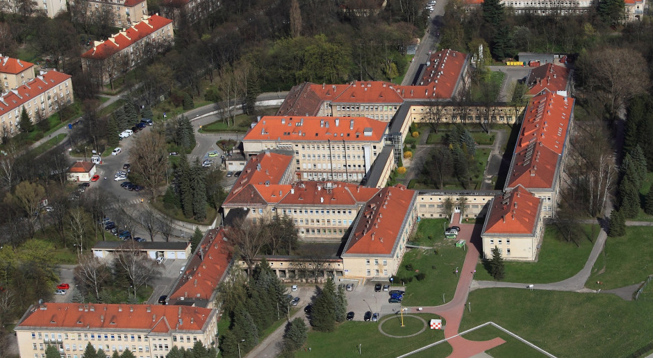 W szpitalu im. Żeromskiego w Krakowie zaszczepić chce się 70 proc. kadry. Małopolskie szpitale zakończyły szczepienia przeciw COVID-19, czekają na kolejne dostawy